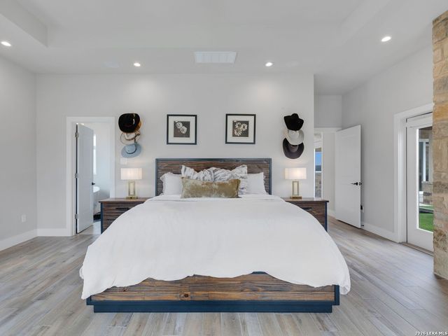 298 Table Rock, Helotes, TX 78023