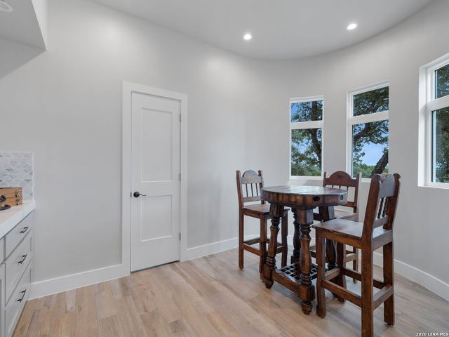 298 Table Rock, Helotes, TX 78023