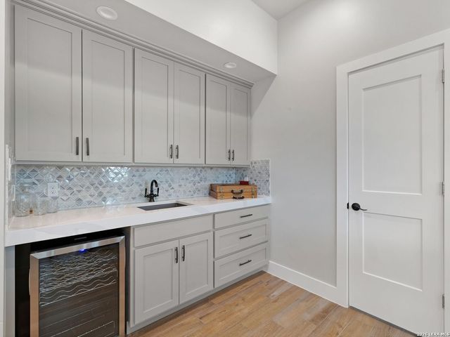 298 Table Rock, Helotes, TX 78023