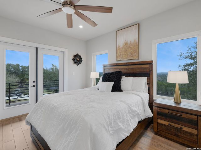 298 Table Rock, Helotes, TX 78023