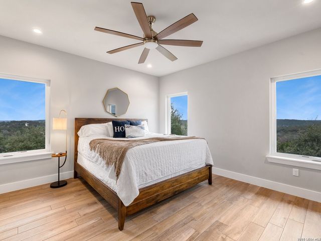 298 Table Rock, Helotes, TX 78023