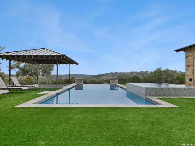 298 Table Rock, Helotes, TX 78023