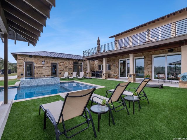 298 Table Rock, Helotes, TX 78023