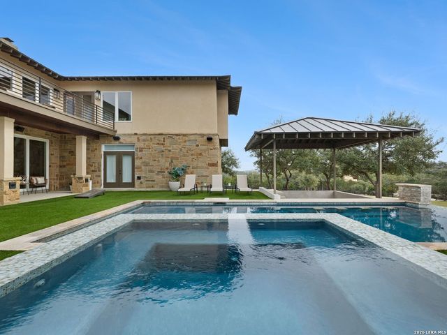 298 Table Rock, Helotes, TX 78023