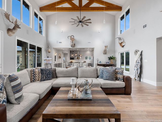 298 Table Rock, Helotes, TX 78023