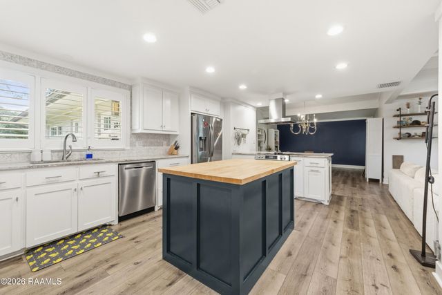 204 W Saint Louis Street, Lafayette, LA 70506