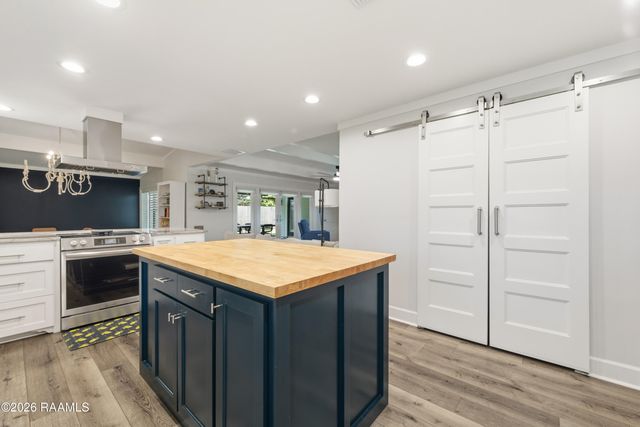 204 W Saint Louis Street, Lafayette, LA 70506
