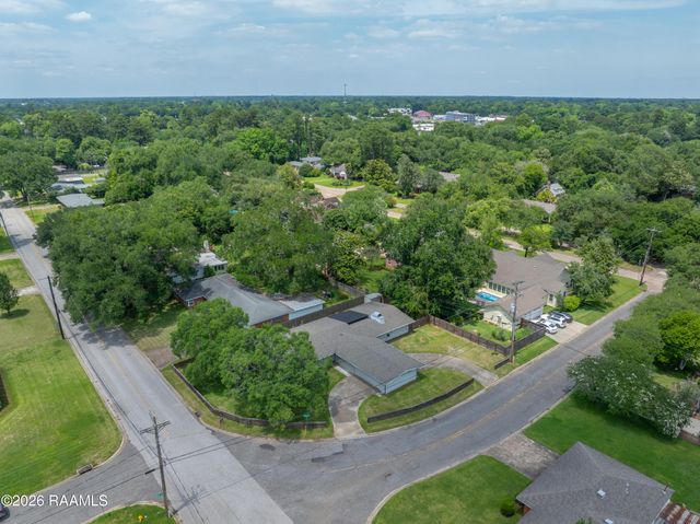 204 W Saint Louis Street, Lafayette, LA 70506
