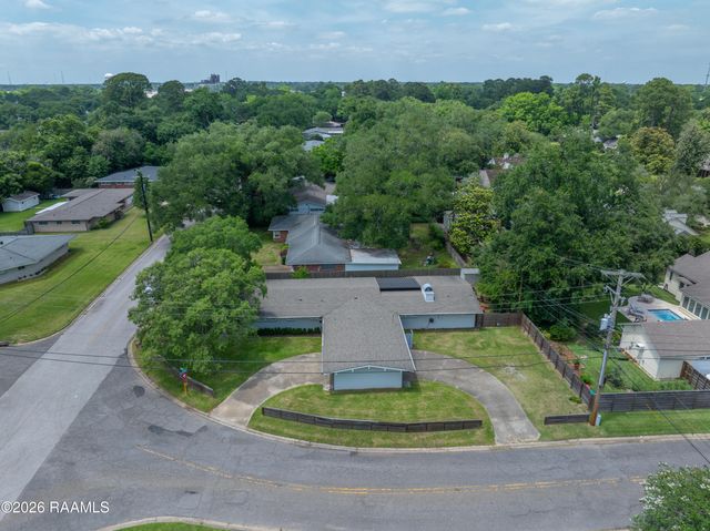 204 W Saint Louis Street, Lafayette, LA 70506