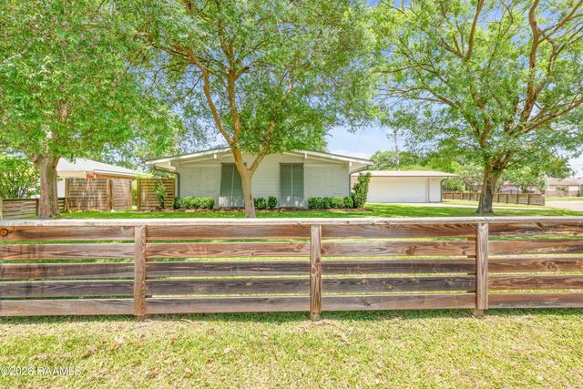 204 W Saint Louis Street, Lafayette, LA 70506