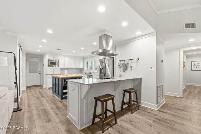 204 W Saint Louis Street, Lafayette, LA 70506
