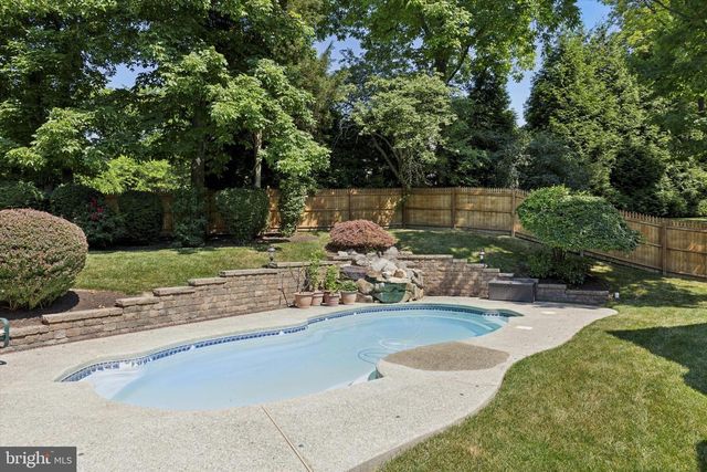 839 FOXFIELD RD, Ambler, PA 19002