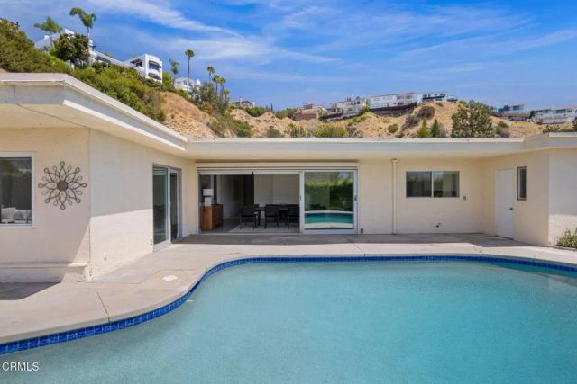 1919 Deermont Road, Glendale, CA 91207