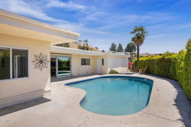 1919 Deermont Road, Glendale, CA 91207