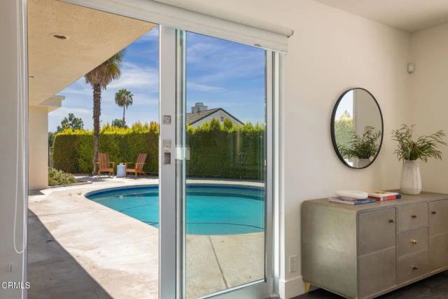 1919 Deermont Road, Glendale, CA 91207