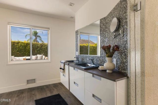 1919 Deermont Road, Glendale, CA 91207