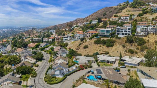 1919 Deermont Road, Glendale, CA 91207