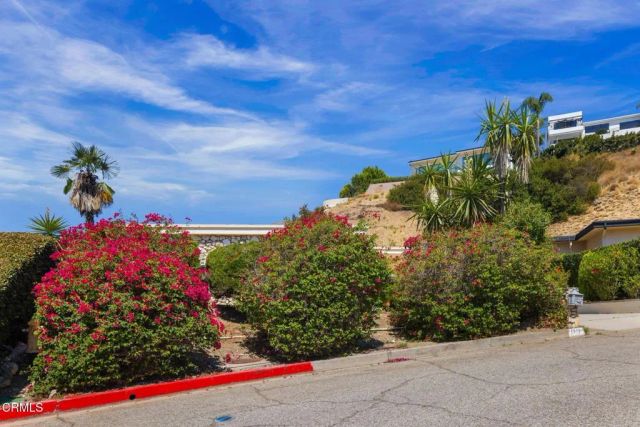 1919 Deermont Road, Glendale, CA 91207