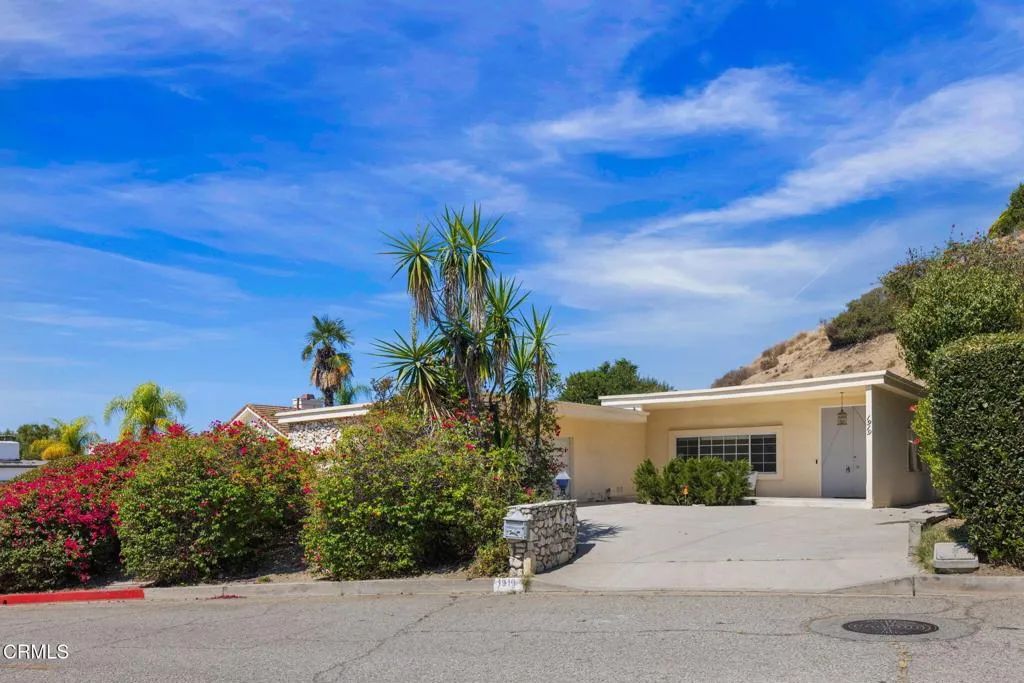 1919 Deermont Road, Glendale, CA 91207