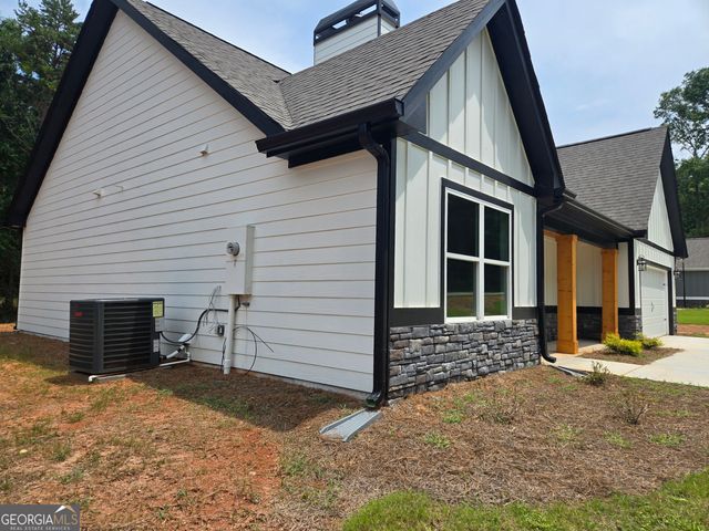 656 Highland Avenue, Hartwell, GA 30643
