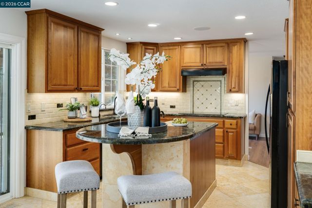 30 Hodur Ct, Pleasant Hill, CA 94523