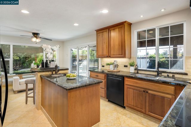 30 Hodur Ct, Pleasant Hill, CA 94523