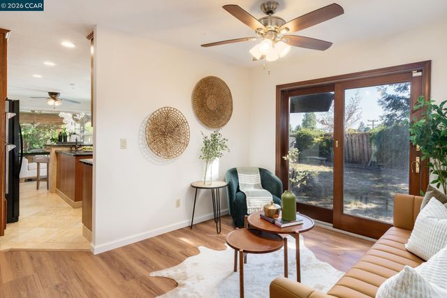 30 Hodur Ct, Pleasant Hill, CA 94523