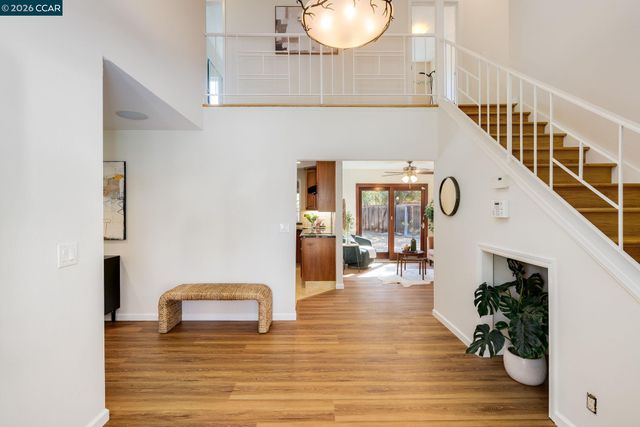 30 Hodur Ct, Pleasant Hill, CA 94523