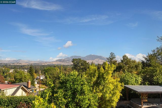 30 Hodur Ct, Pleasant Hill, CA 94523