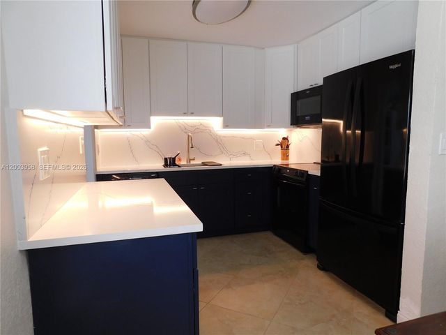 108 NE 30th St, Wilton Manors, FL 33334