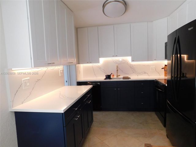 108 NE 30th St, Wilton Manors, FL 33334