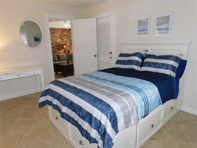 108 NE 30th St, Wilton Manors, FL 33334