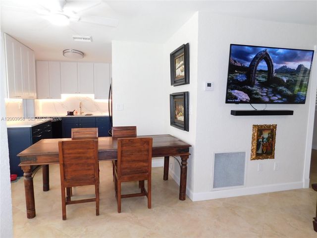 108 NE 30th St, Wilton Manors, FL 33334