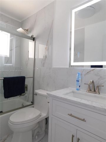 108 NE 30th St, Wilton Manors, FL 33334