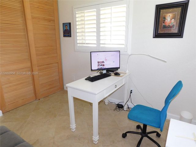 108 NE 30th St, Wilton Manors, FL 33334