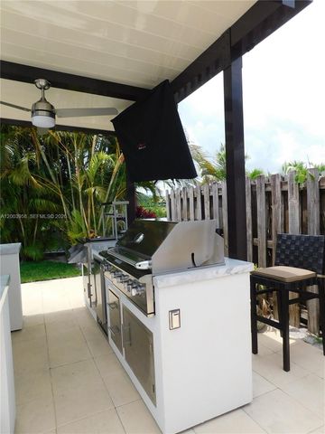 108 NE 30th St, Wilton Manors, FL 33334
