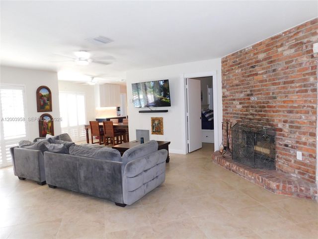 108 NE 30th St, Wilton Manors, FL 33334