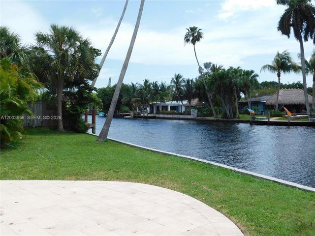 108 NE 30th St, Wilton Manors, FL 33334