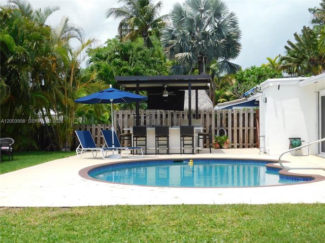 108 NE 30th St, Wilton Manors, FL 33334