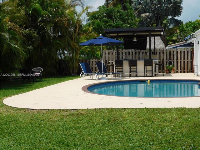 108 NE 30th St, Wilton Manors, FL 33334