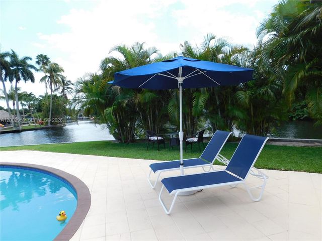 108 NE 30th St, Wilton Manors, FL 33334