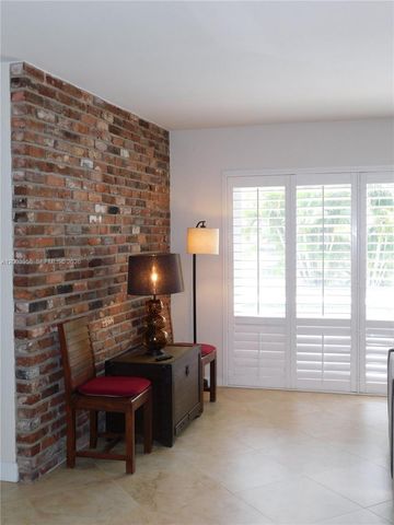 108 NE 30th St, Wilton Manors, FL 33334