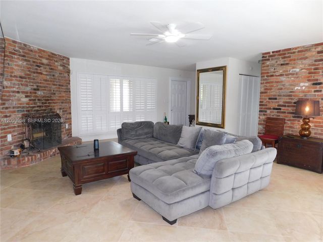 108 NE 30th St, Wilton Manors, FL 33334