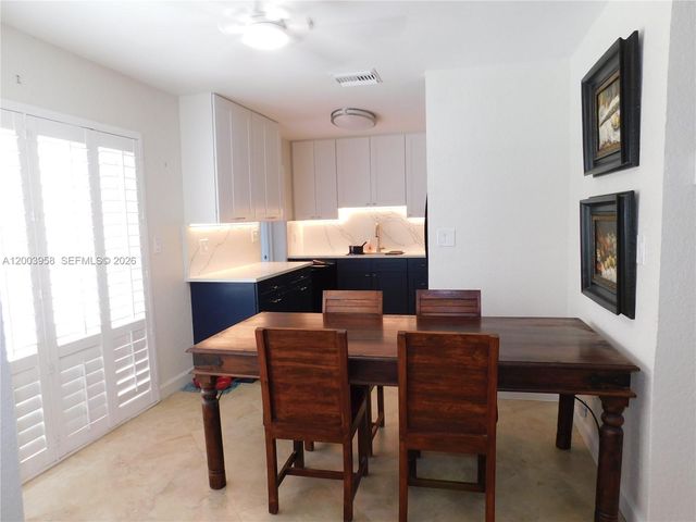 108 NE 30th St, Wilton Manors, FL 33334