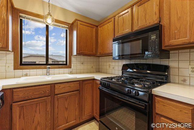 6793 Waterview Drive, Grandville, MI 49418