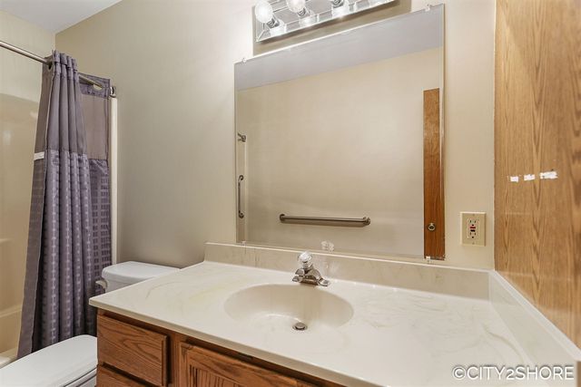 6793 Waterview Drive, Grandville, MI 49418
