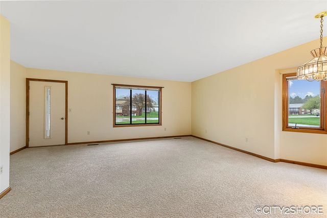 6793 Waterview Drive, Grandville, MI 49418