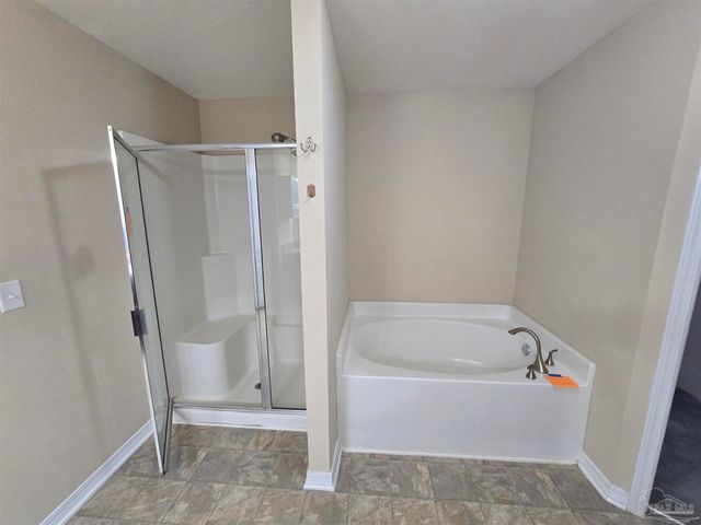 11592 Aruba Dr, Pensacola, FL 32506