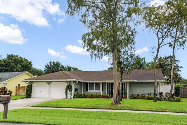874 Blueberry Drive, Wellington, FL 33414