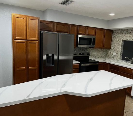 4075 Palm Forest Drive N, Delray Beach, FL 33445